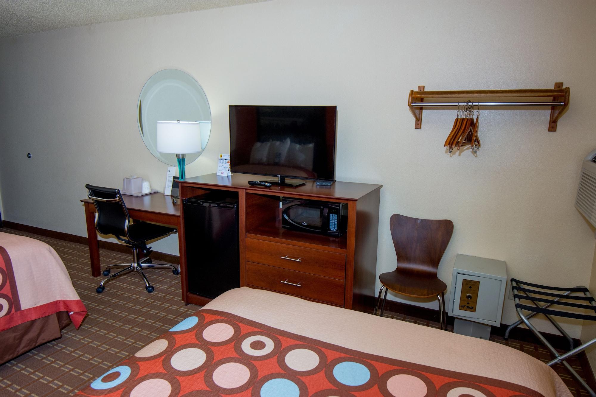 Super 8 By Wyndham Altoona Hotell Exteriör bild
